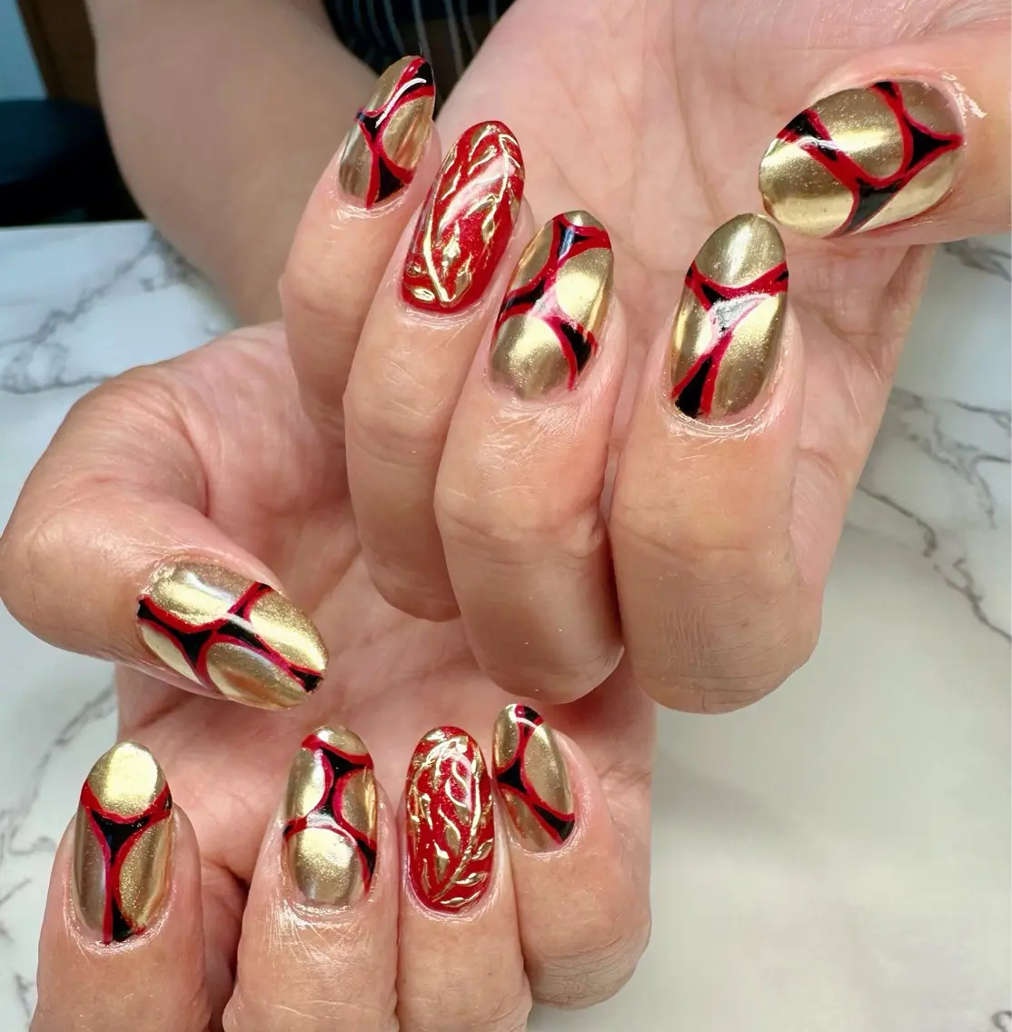 ネイル キラキラネイル マグネットネイル ミラーネイル ニュアンスネイル ワンカラーネイル Mai’s nailのネイルデザイン