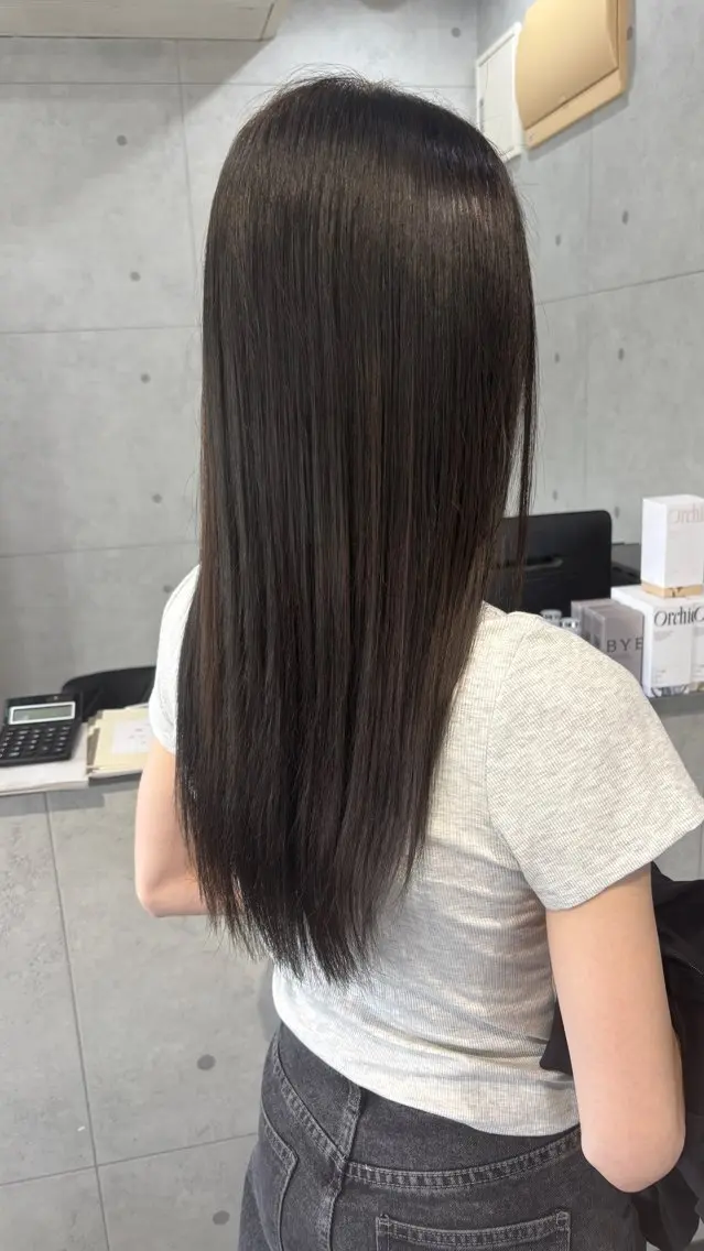 セミロング ショートボブ ボブ ハイライト 髪質改善 レイヤーカット トリートメント REVE 美容室のヘアスタイル