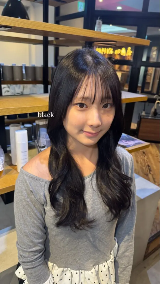 ロング 髪質改善 トリートメント ヘアカラー miu/レイヤー /ラベンダーカラーのヘアスタイル