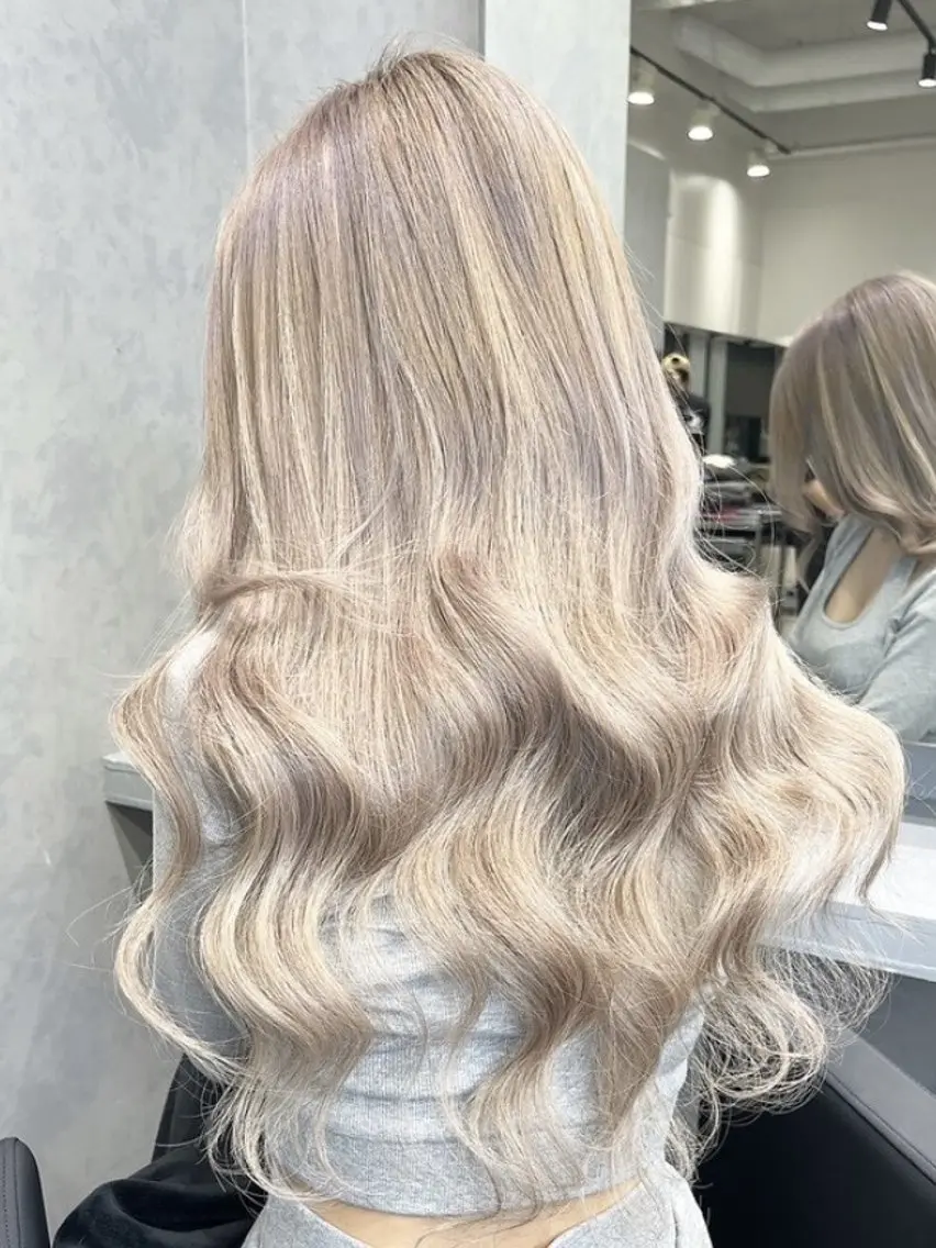 ロング vizz SAKIのヘアスタイル