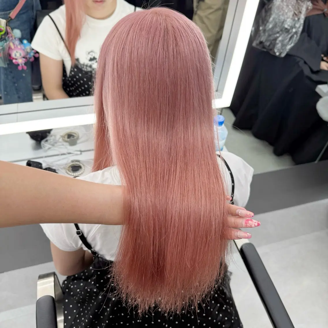 セミロング ヘアカラー tace新宿 めいのヘアスタイル
