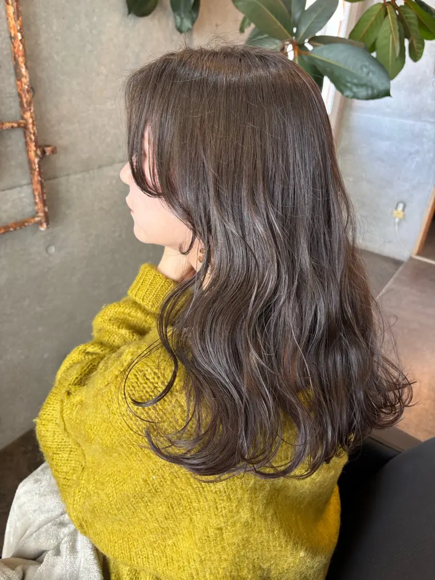 ロング カラー オリーブカラー 大林 エリコのヘアスタイル