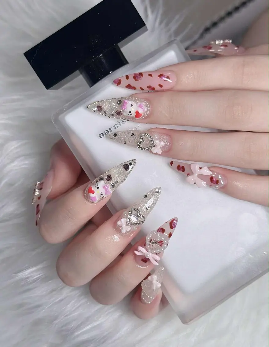 ネイル オーロラネイル フレンチネイル ジェルネイル ハロウィン キラキラネイル ハンドネイル H.baby Nail Salonのネイルデザイン