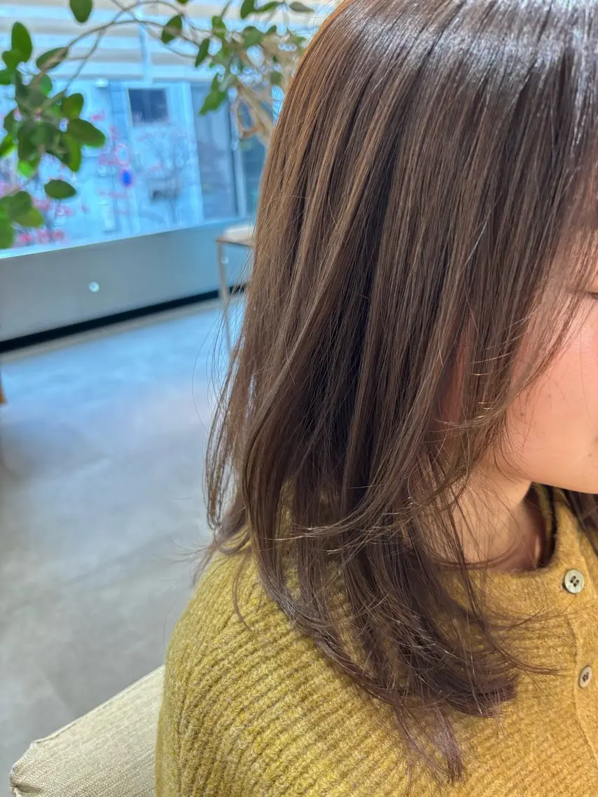 カラー ベージュカラー 透明感カラー オリーブベージュ 大川 愛未のヘアスタイル