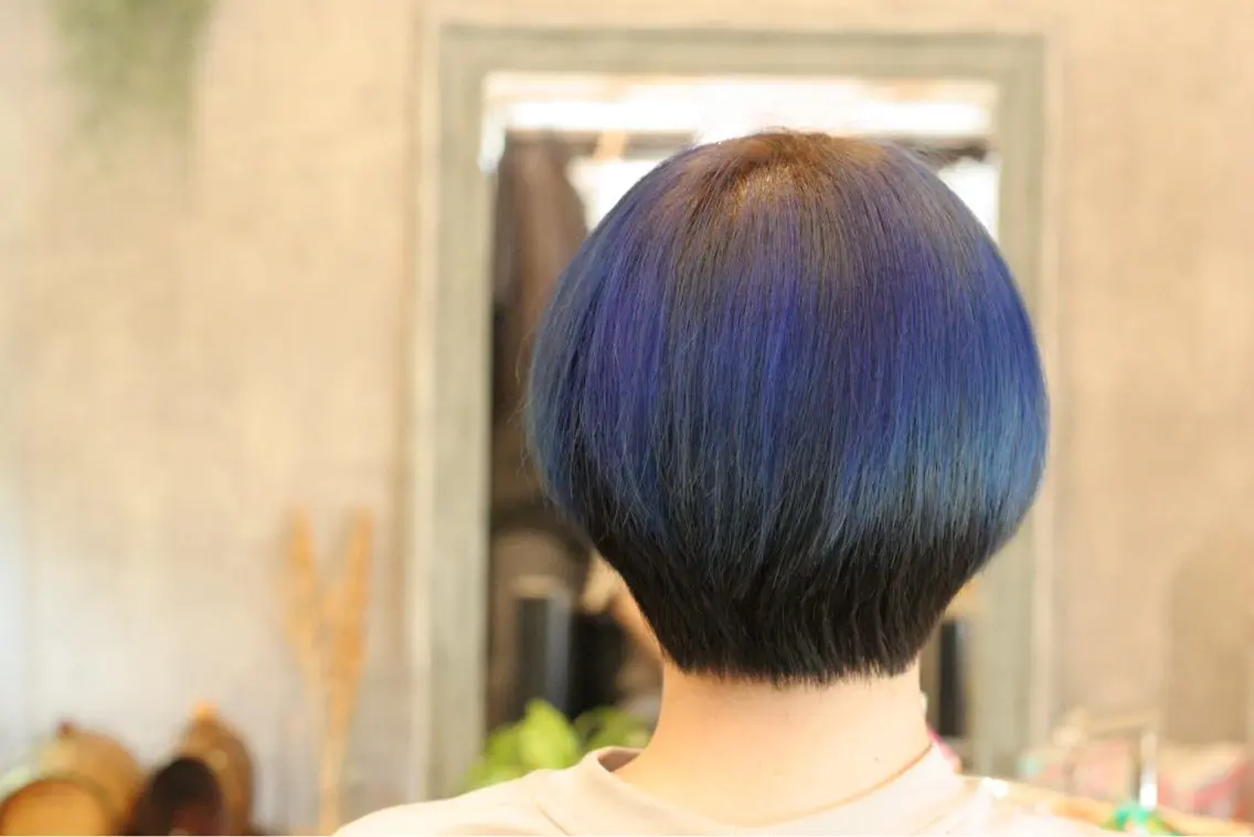 ショート カラー ブリーチ カット ヘアカラー トリートメント じょん 。のヘアスタイル