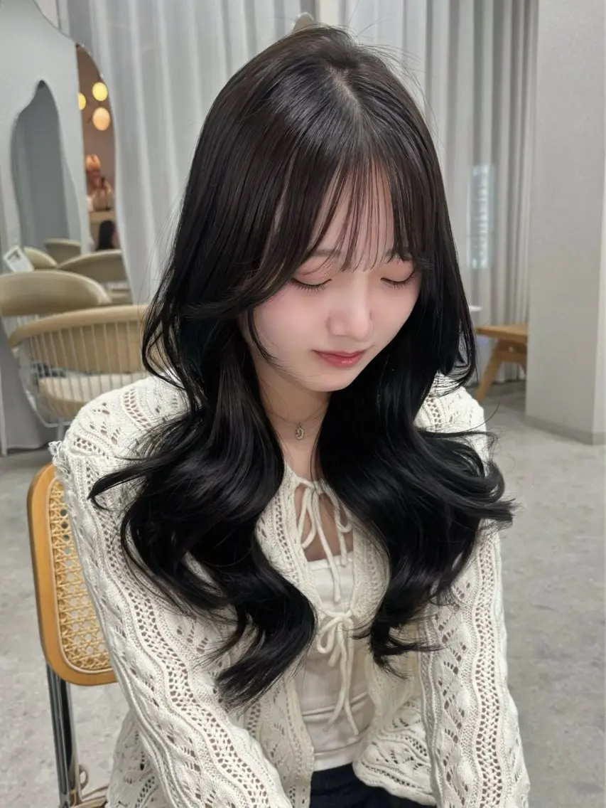 セミロング カラー ヘアアレンジ ブリーチ 透明感カラー ブリーチなしカラー 小顔カット トリートメント カット ヘアカラー トリートメント 透明感カラー￤ まなみ🎀💞のヘアスタイル