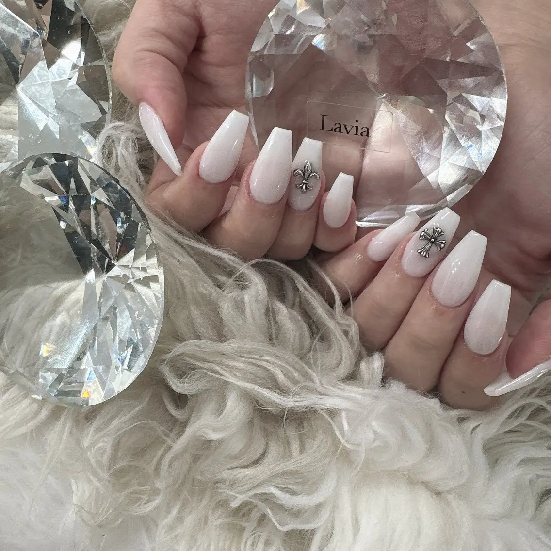 ネイル ハンドネイル lavia🖤 ayumiのネイルデザイン