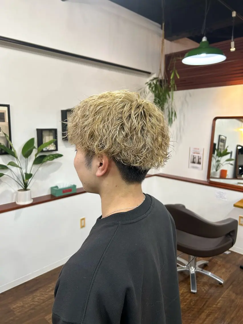 パーマ 橋本 愛唯のヘアスタイル