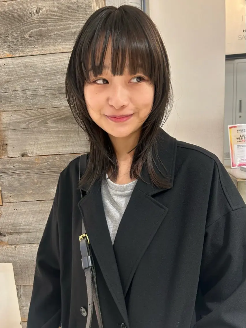 ミディアム カラー ウルフカット カット ヘアカラー トリートメント 村上雅人 ナチュラルモードのヘアスタイル