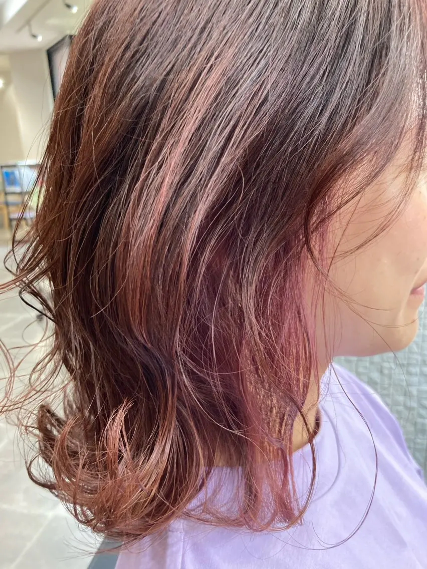 セミロング カラー ブリーチ インナーカラー ピンクカラー ピンクパープル パープルカラー 大澤 美樹 💇♀️店長のヘアスタイル