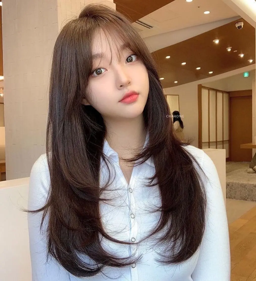 ロング カラー ヘアアレンジ カット ヘアカラー トリートメント ヘアセット レイヤー×透明感カラ ーHAYATOのヘアスタイル