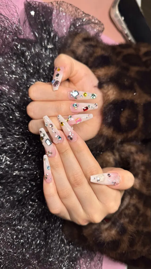 ネイル 成人式 フレンチネイル グラデーション 韓国ネイル ミラーネイル ハンドネイル Lya Nail Salonのネイルデザイン