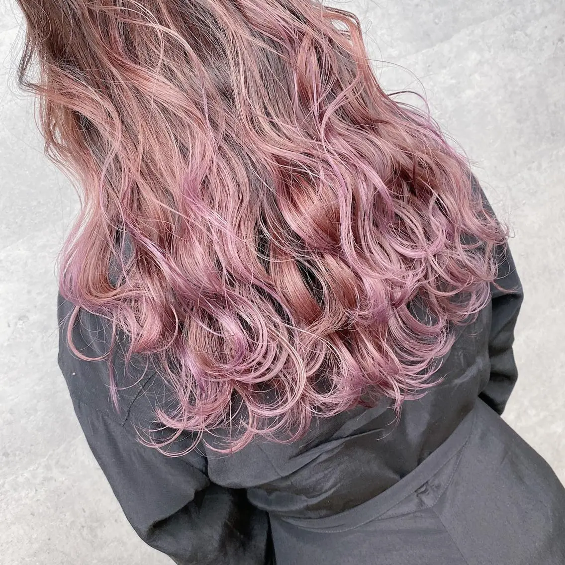 ロング カラー _WHITE 天王寺のヘアスタイル