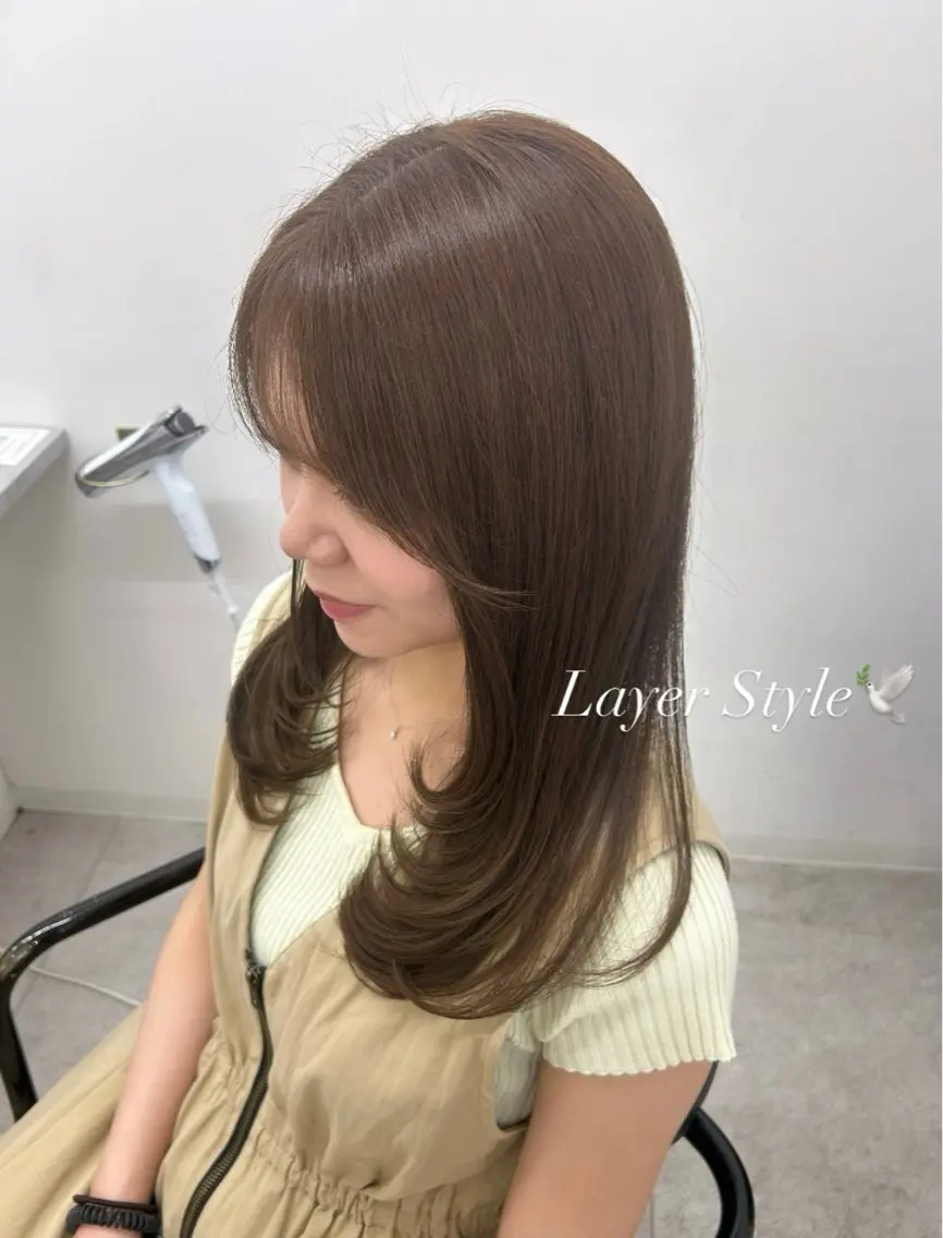 ミディアム カラー ヘアアレンジ 梅木李奈🕊️ レイヤー透明感カラーのヘアスタイル