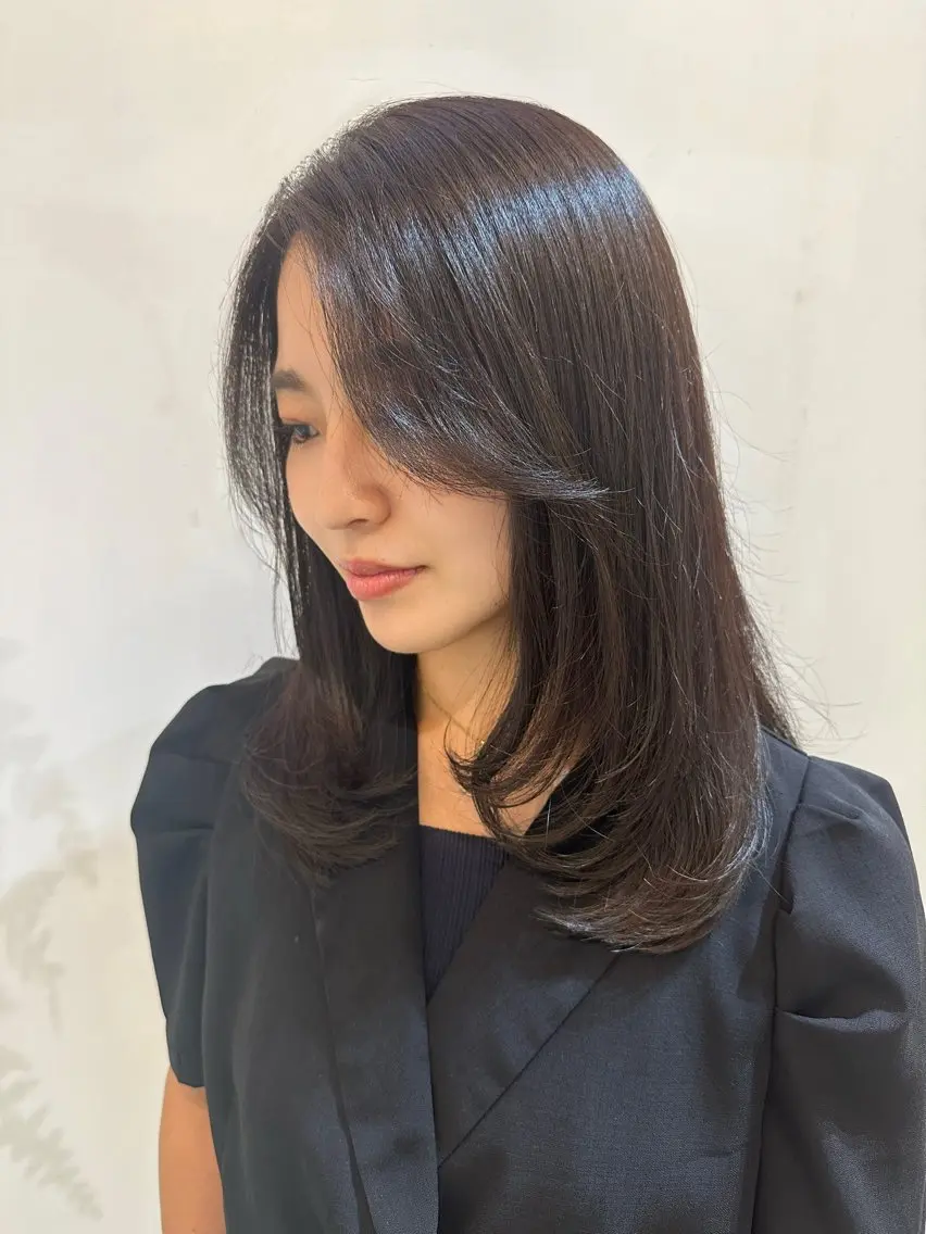 セミロング カラー 顔周りカット レイヤーカット 透けるbrown カラー🎗♡yukaのヘアスタイル