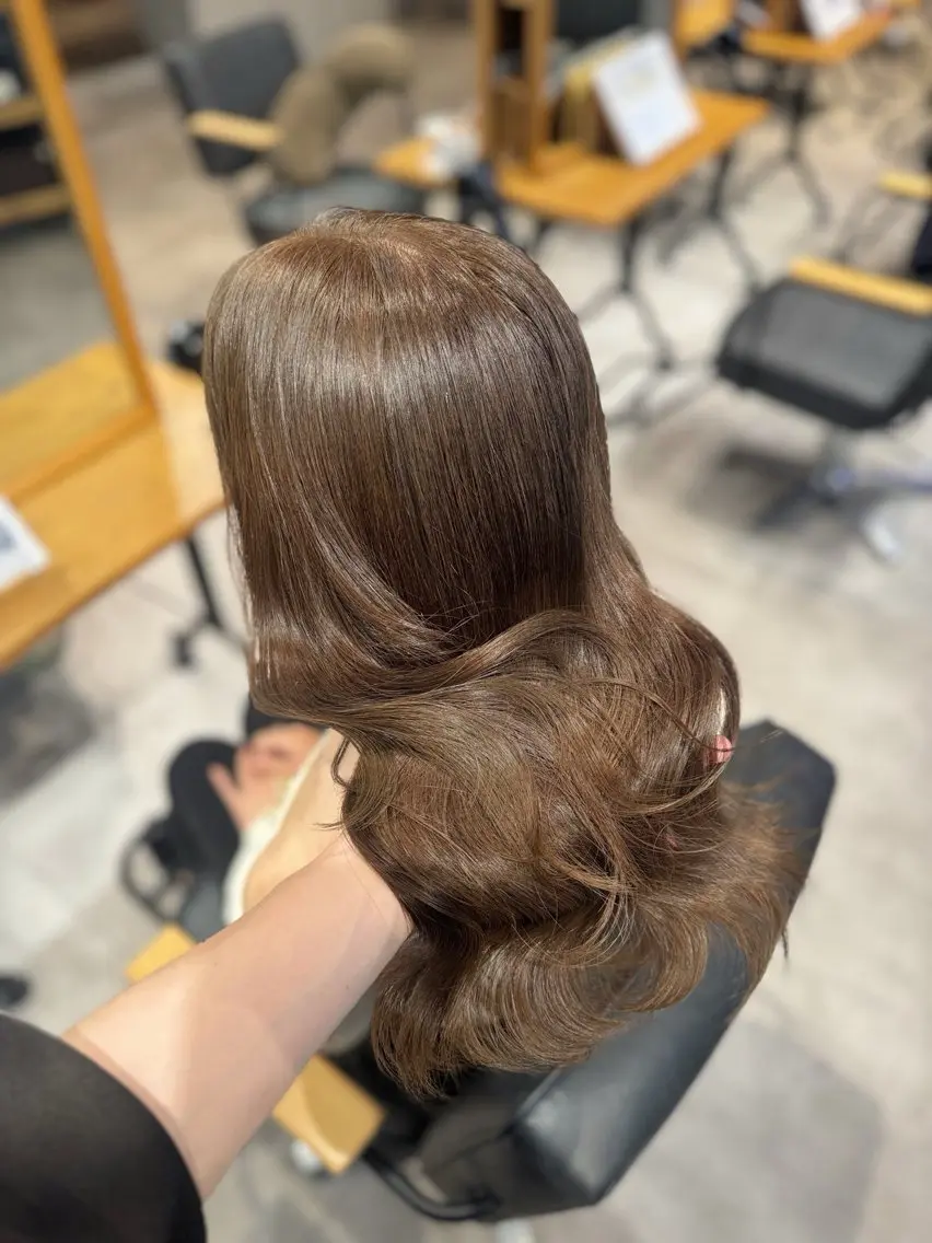 ロング カラー ベージュカラー オリーブベージュ ヘアカラー 宮本 優のヘアスタイル