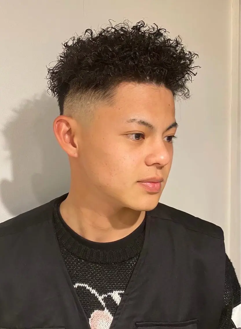 ショート パーマ メンズ カット パーマ 坂本 虹昂のヘアスタイル