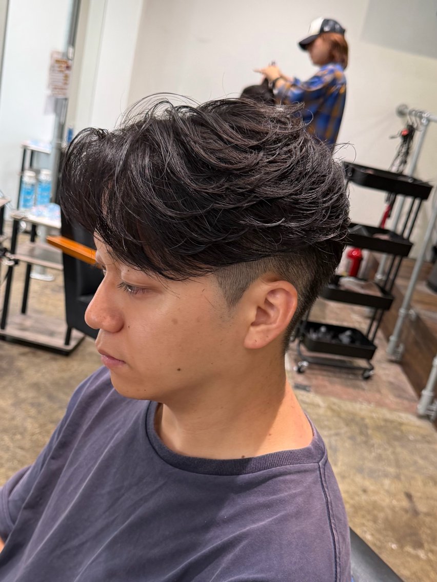 ショート パーマ ヘアアレンジ メンズ フェザーパーマ メンズパーマ カット パーマ トリートメント ヘアセット カット•パーマ特化/ 松下創斗のヘアスタイル