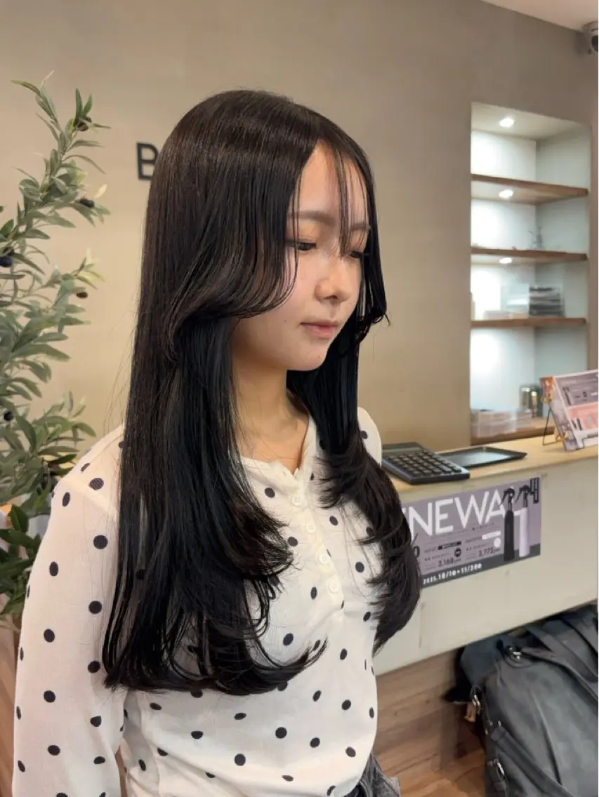 ロング レイヤーカット シャギー カット 髙木琉菜／レイヤー ／シャギーカットのヘアスタイル