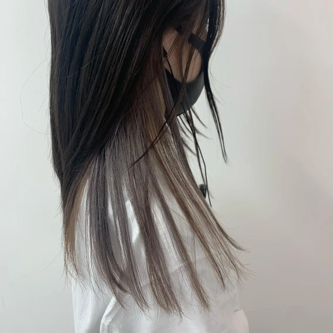 ロング カラー インナーカラー ラベンダーカラー シルバー ヘアカラー 金田 ありさのヘアスタイル