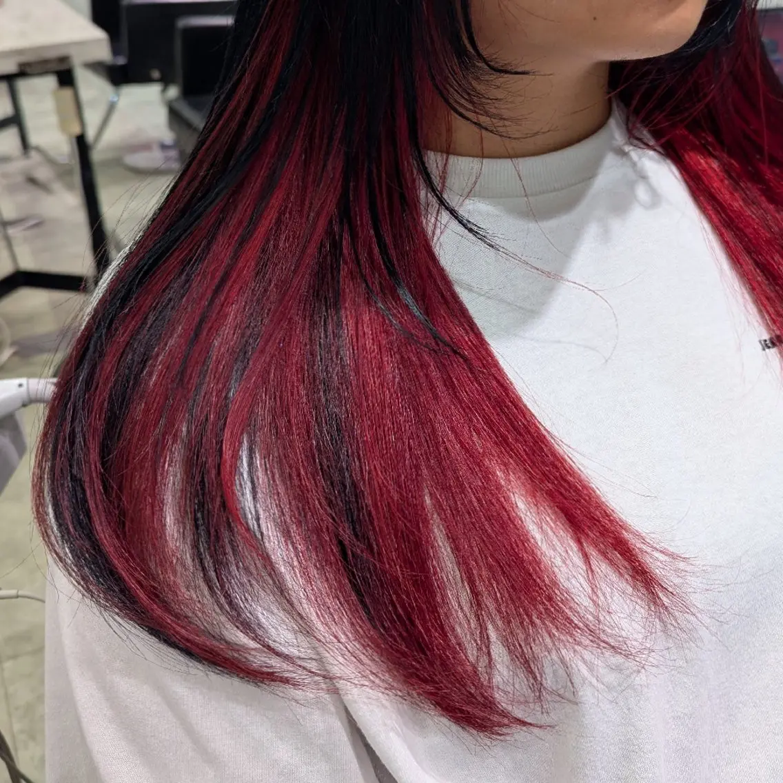 カラー ロング インナーカラー レッドカラー ヘアカラー 推しカラー🦉にじさ んじカラー🌈🕒✨のヘアスタイル
