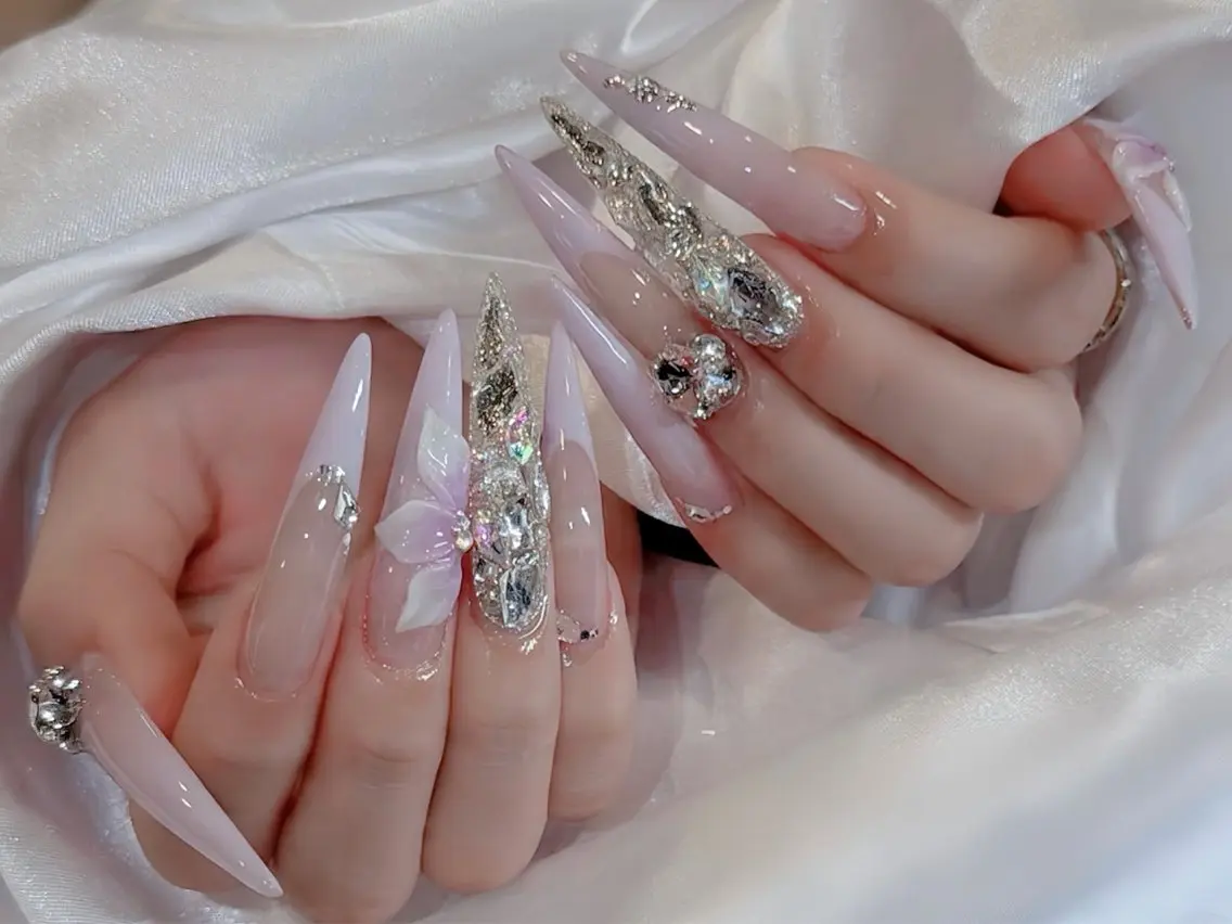 ネイル オーロラネイル チークネイル 桜ネイル クリアネイル ドット ハンドネイル Rin Nail Shinokuboのネイルデザイン