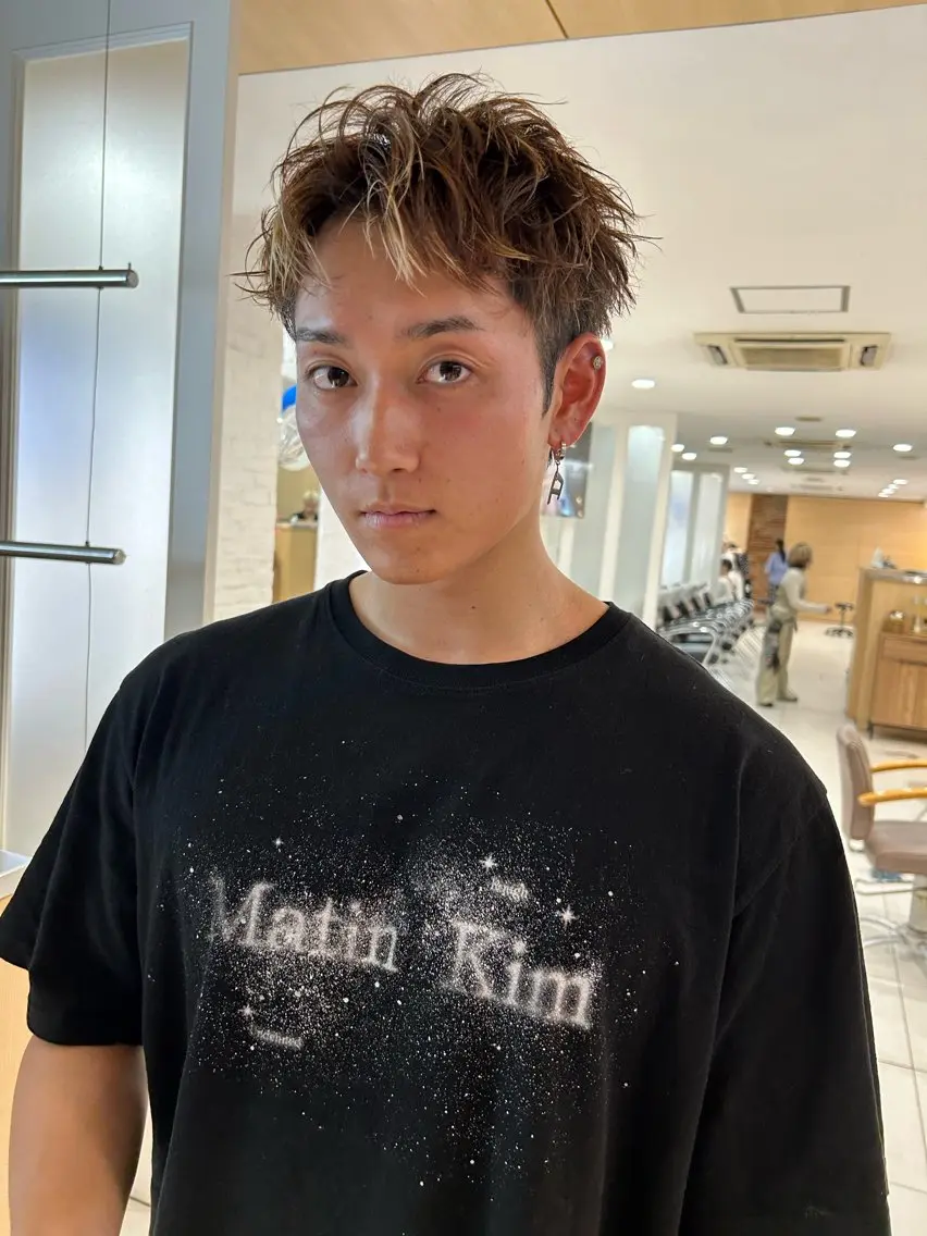 ショート カラー メンズ メンズハイライト ハイライトカラー ハイライト ヘアカラー トリートメント 🍀透明感抜群🍀/ ハイトーンカラーのヘアスタイル