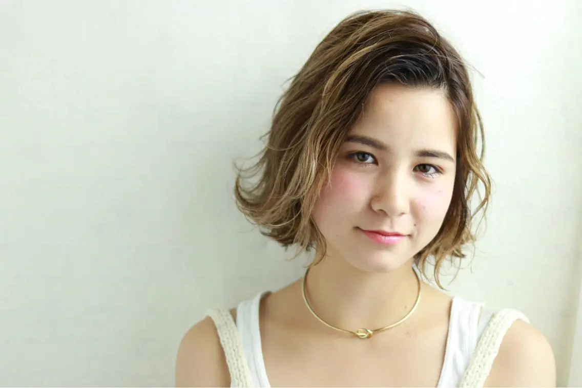 ミディアム カラー 外国人風カラー カット ヘアカラー 齋藤 咲のヘアスタイル