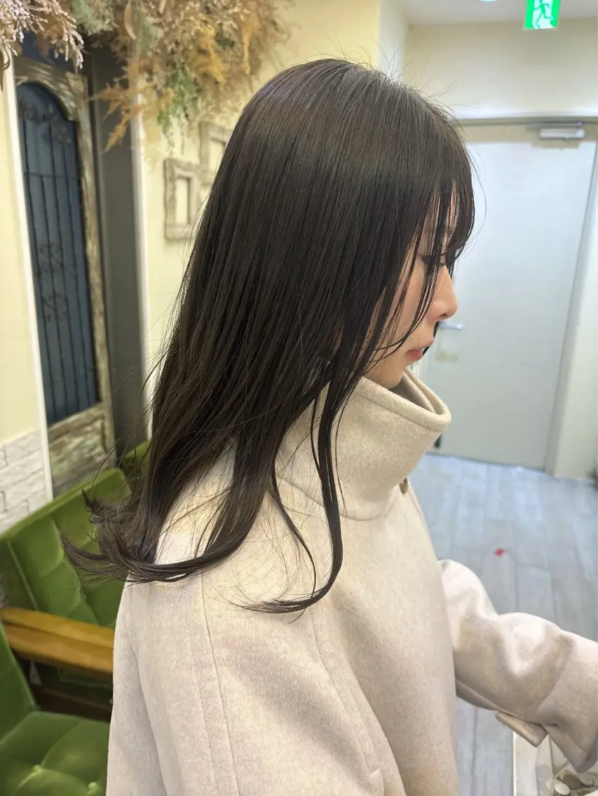 セミロング カラー ヘアカラー 大久保 愛のヘアスタイル