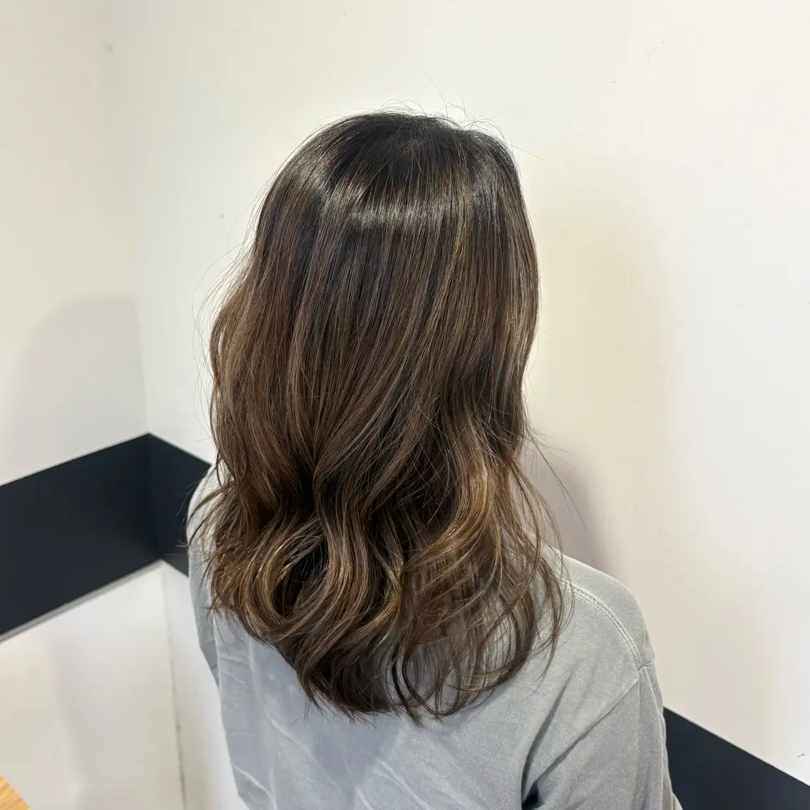 ミディアム ハイライト ヘアカラー ボブ/外国人風カラー 🩵mikiのヘアスタイル