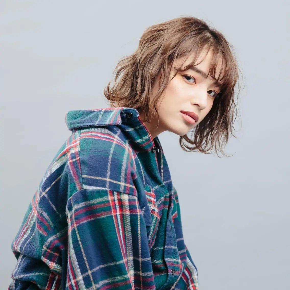 ミディアム ミディアムパーマ アッシュ ボブ ハイライト 似合わせカット Lino by hoNuaのヘアスタイル