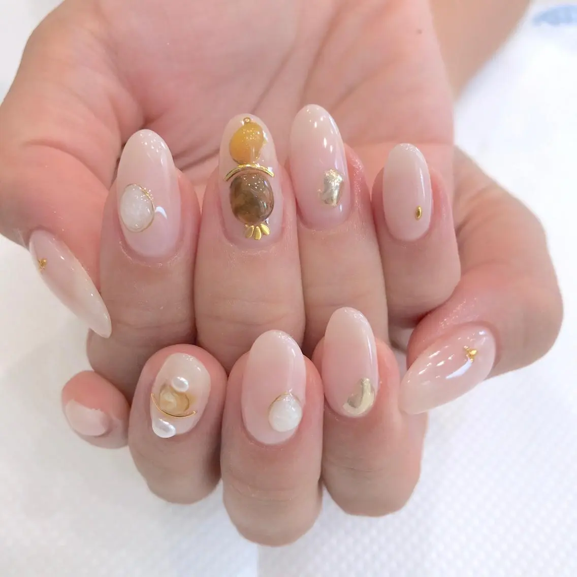 ネイル ニュアンスネイル Ash関内ネイリスト 荒木のネイルデザイン