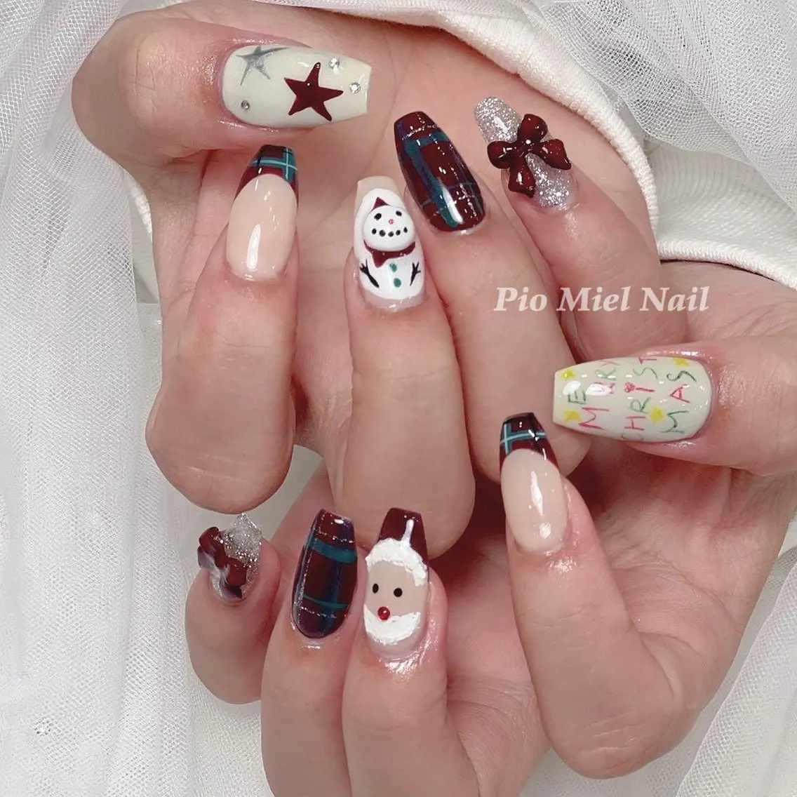 ネイル ニュアンスネイル ワンホンネイル 冬ネイル クリスマス ハンドネイル HANA 長さだしのネイルデザイン