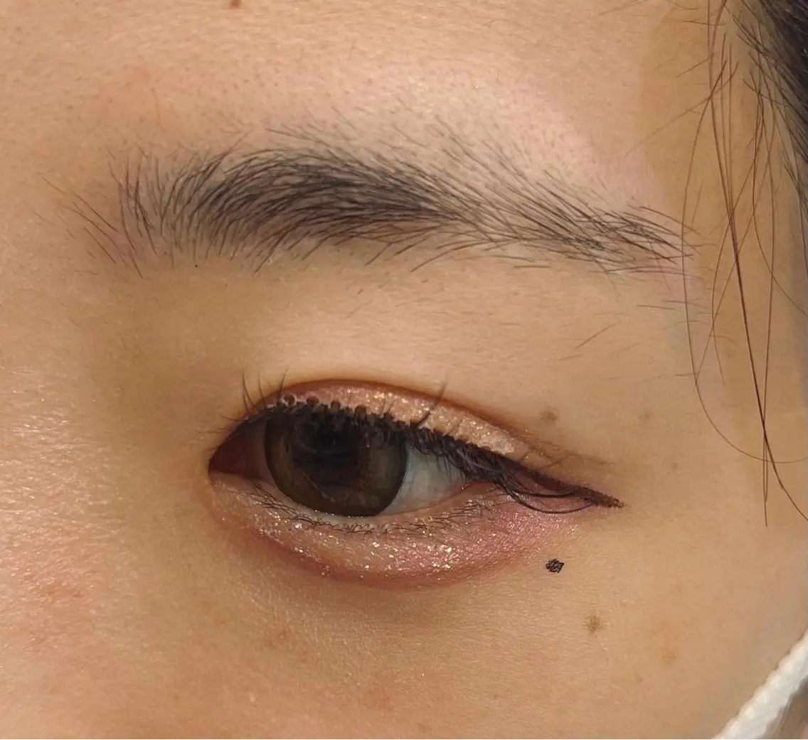 アイブロウ 眉カラー ワックス脱毛 眉カット その他(アイブロウ) 吉野 瑳桜のヘアスタイル