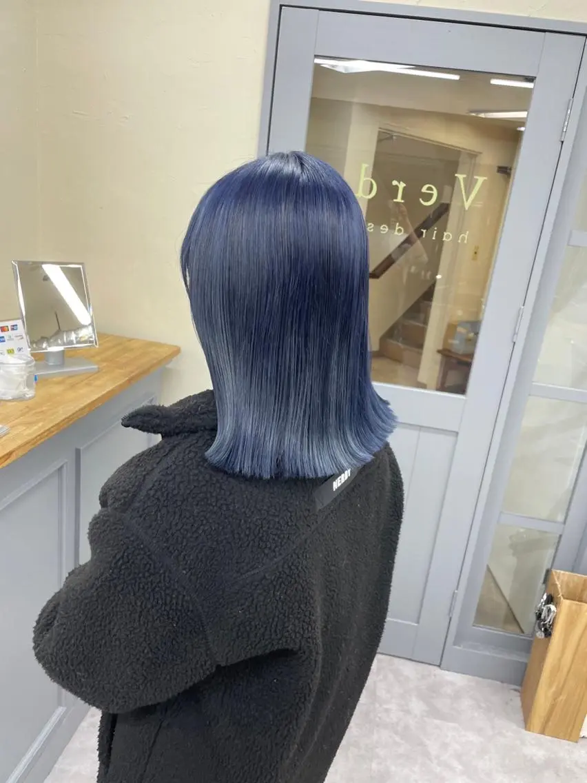 🫐ブリーチ＋オンカラー🩵💙寒色💙🩵の写真