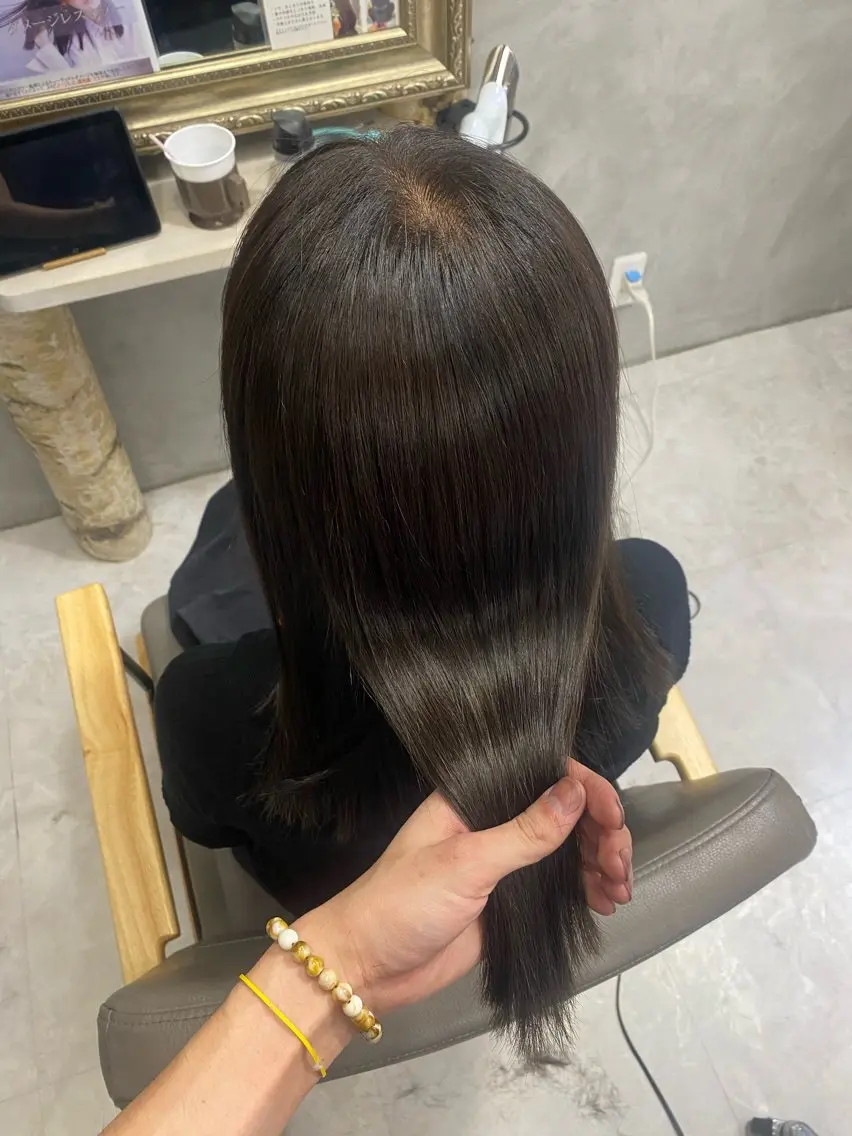 ロング カラー パーマ ブリーチ 伸ばしかけ 縮毛矯正 酸性ストレート ストレートパーマ ヘアカラー 髪質改善特化美容師 酸性ストレート近藤俊のヘアスタイル