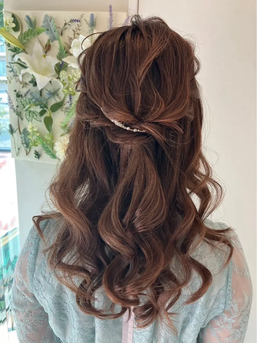 ヘアアレンジ ハーフアップ 結婚式・ブライダル Hair&Make Nahoのマツエク・マツパデザイン