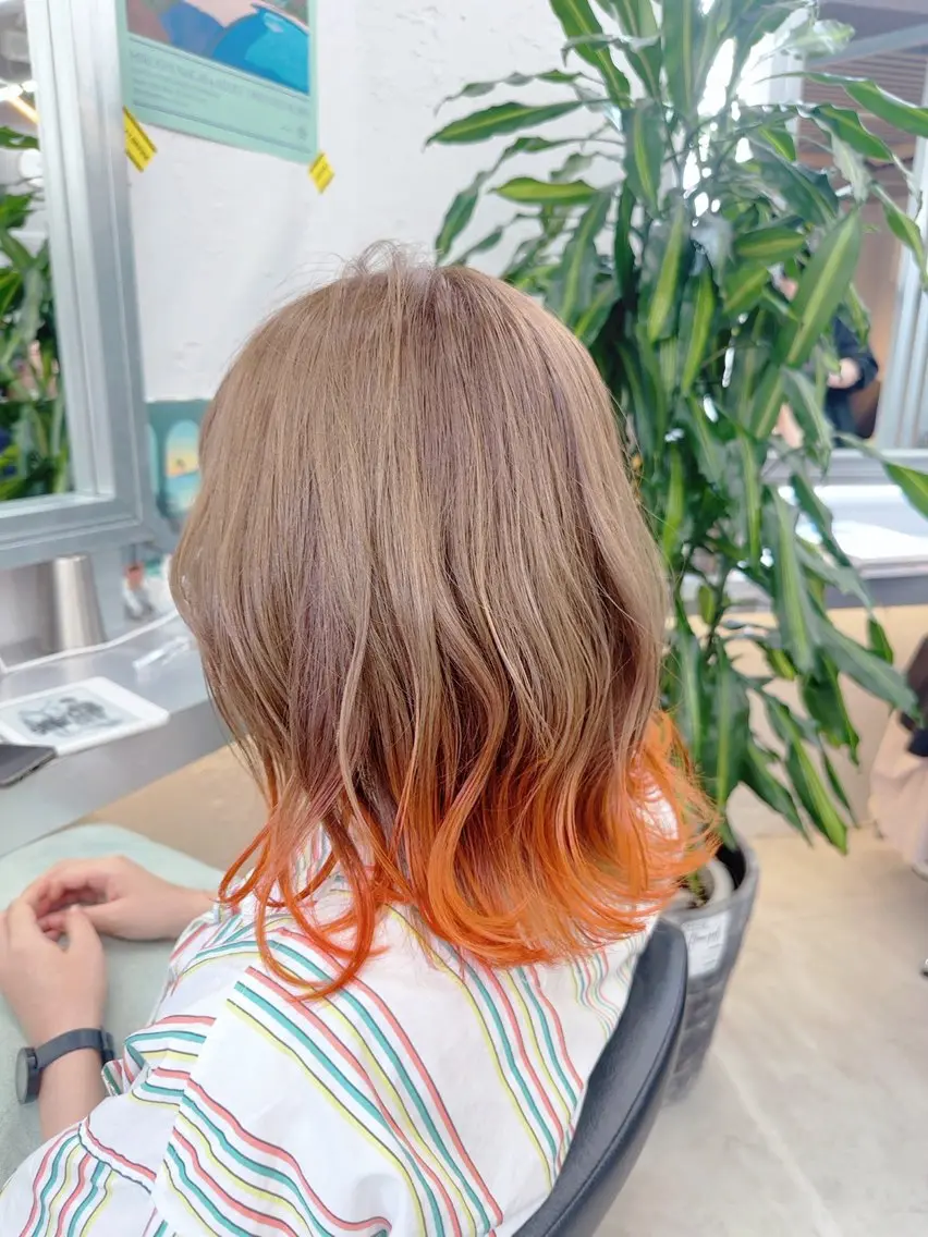 ミディアム カラー 岡野 静華のヘアスタイル