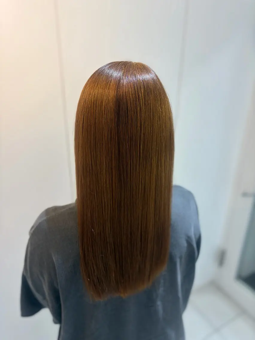 ロング ヘアカラー 松山 琳音菜のヘアスタイル