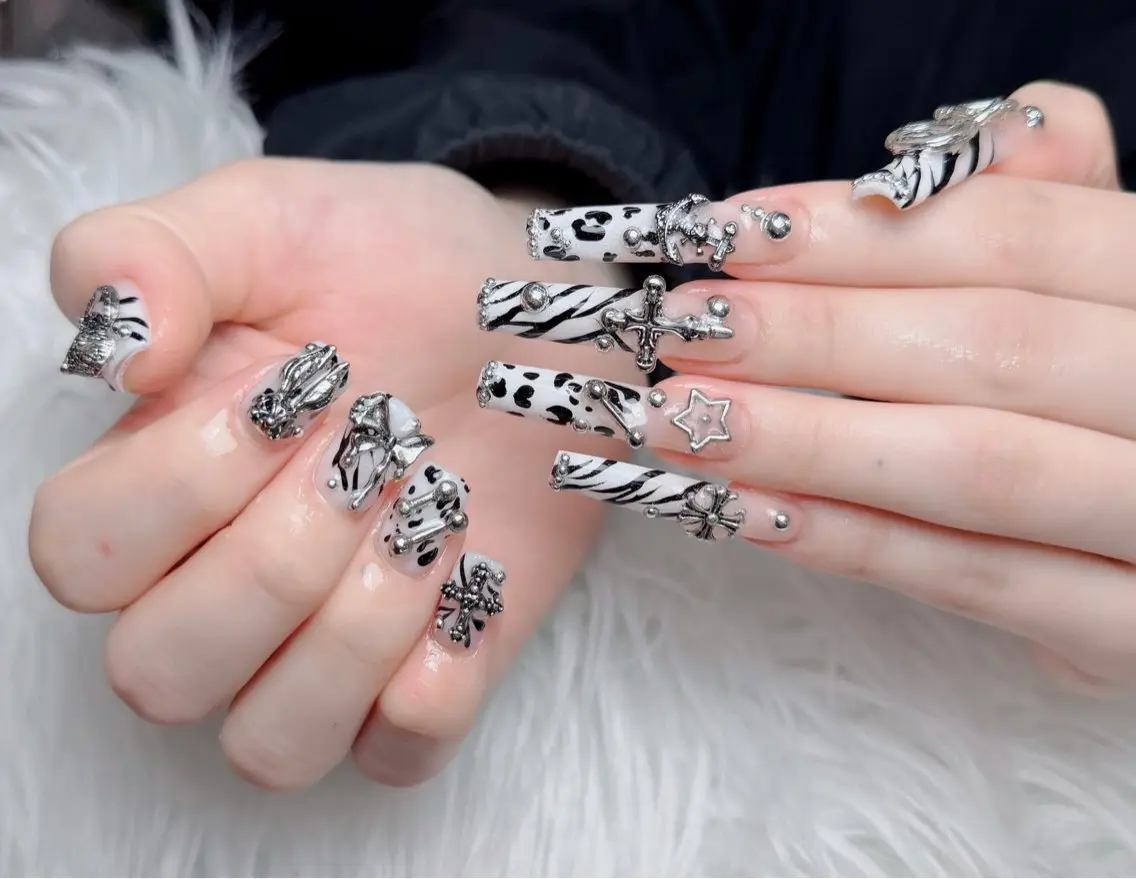 ネイル チークネイル 長さ出し フラッシュネイル フレンチネイル グラデーション ハンドネイル Lenie Nail Salonのネイルデザイン