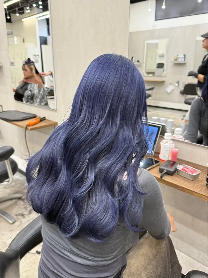 ロング カラー ハイトーンカラー🐬 えりかのヘアスタイル