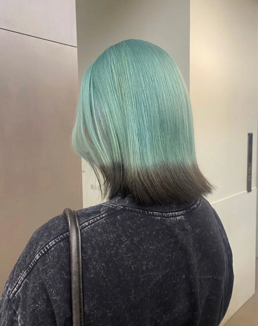 セミロング カラー ブリーチ デザインカラー ミント ☪️ブリーチ特化施術 /レイヤー🪽aiのヘアスタイル