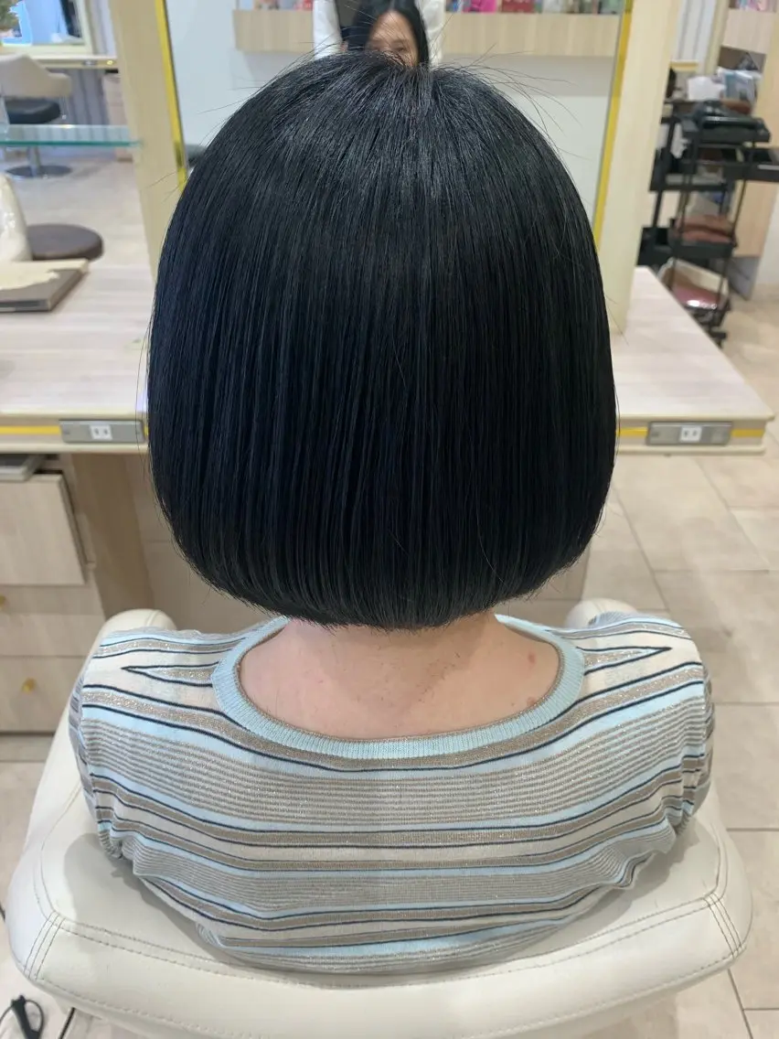 ボブヘアカットの写真