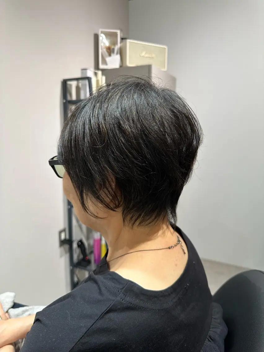 ショート カラー ショートヘア 高月 瞭のヘアスタイル