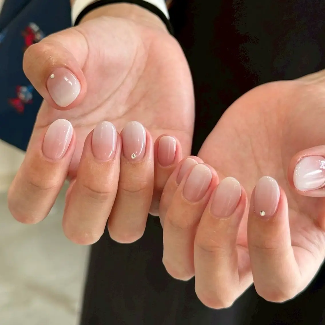 ネイル ジェルネイル 氷ネイル・うるうるネイル 韓国ネイル ラメ(グリッター) ミラーネイル ニュアンスネイル 💅🏻yuuiのネイルデザイン