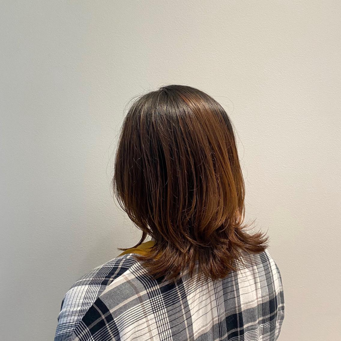 ミディアム レイヤーカット Rubik's 梅田茶屋町/叶莉のヘアスタイル