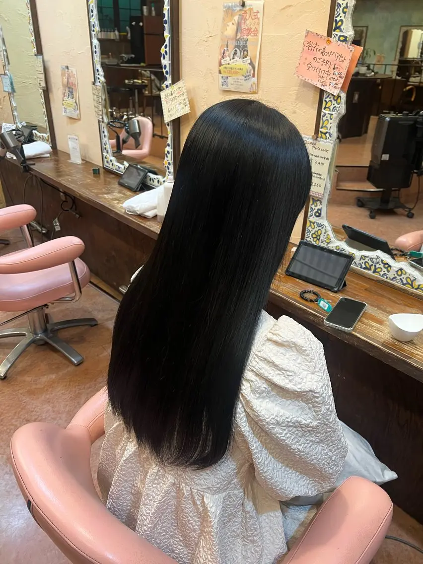 ロング カラー 黒髪 ブルーカラー ブルーブラック 片岡 なずなのヘアスタイル
