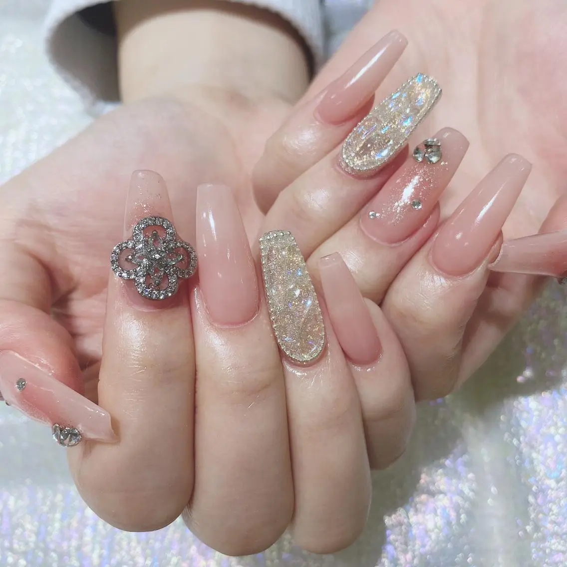 ネイル ハンドネイル Queen‘s なんのネイルデザイン