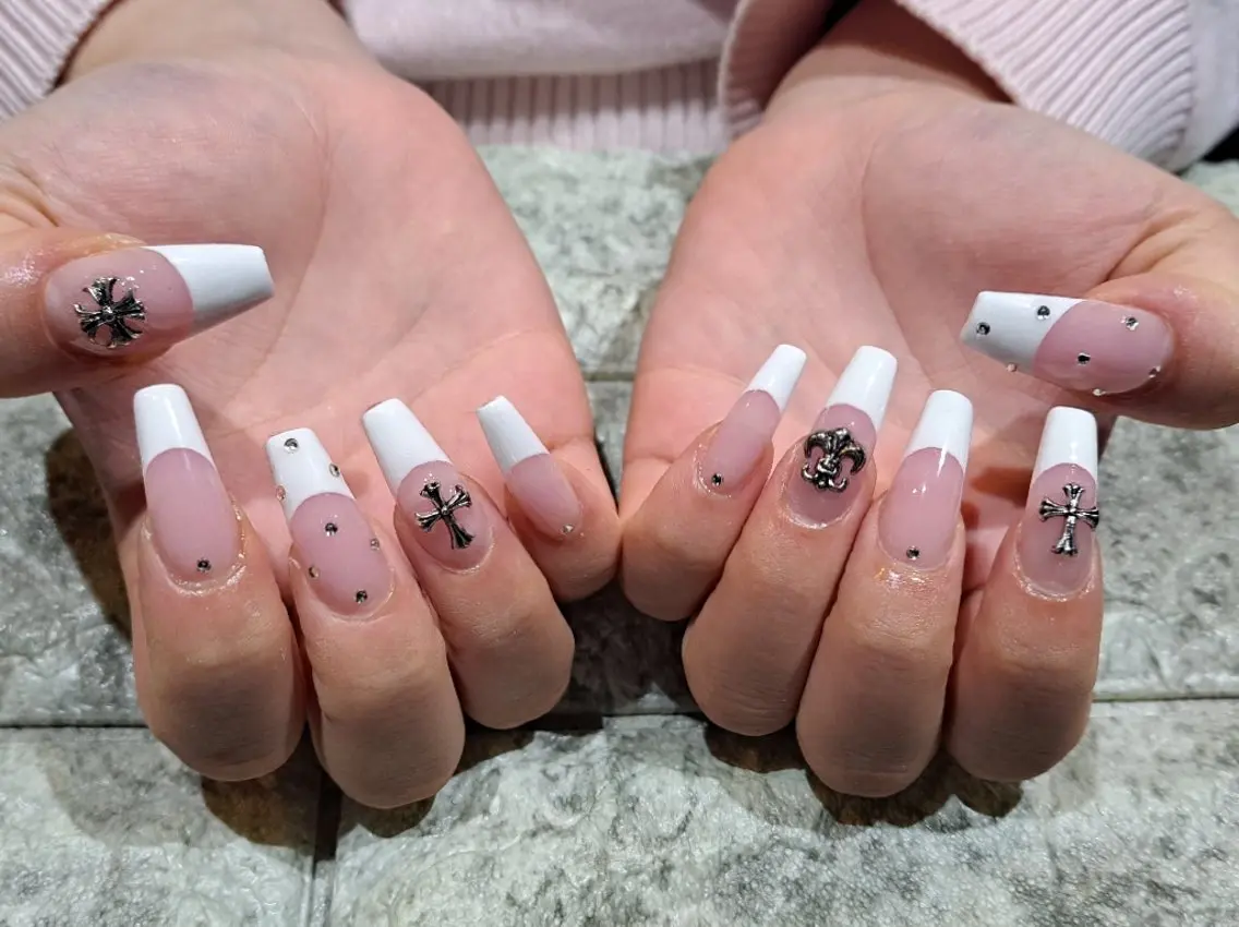 ネイル フレンチネイル ロングネイル スカルプネイル ハンドネイル RounGe町田店 🧸大谷のネイルデザイン