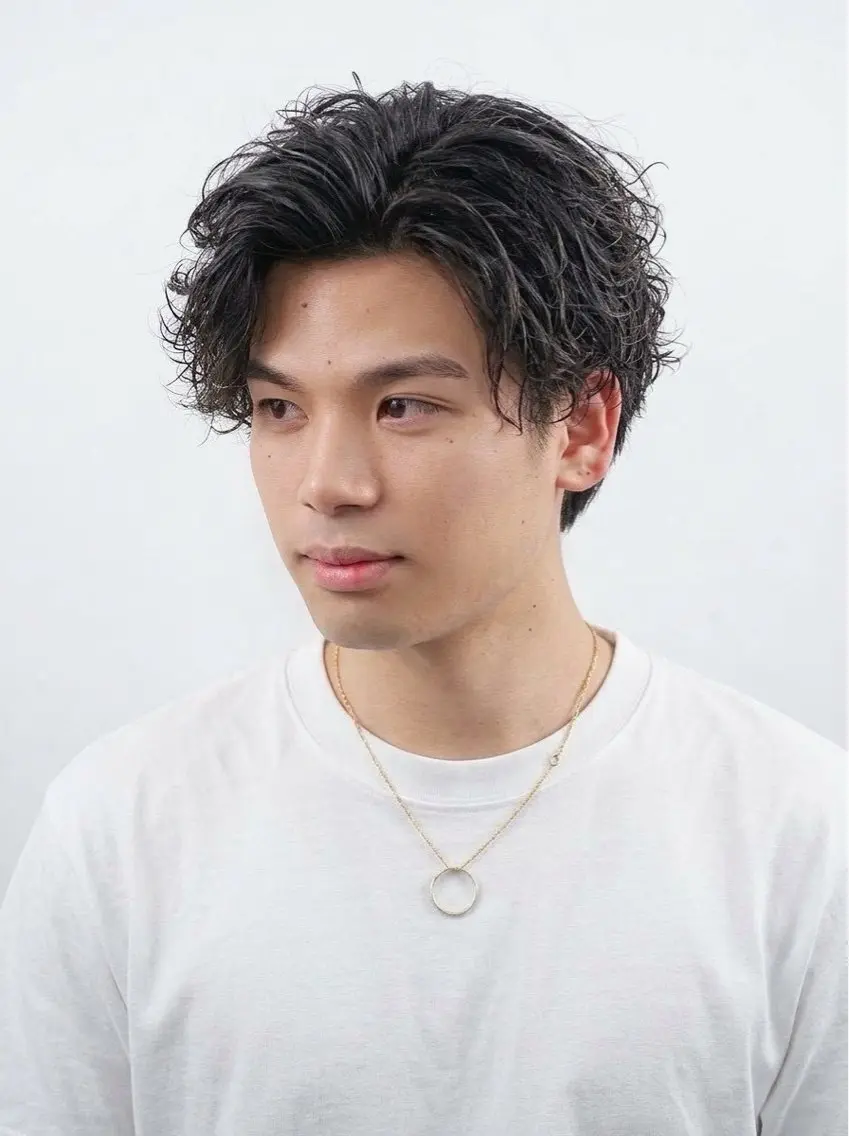 ショート メンズ 岩佐 弦輝のヘアスタイル